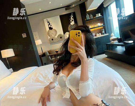 葛征 微密圈 - 无意间发现葛征的内衣作品,下载也许是个不错的决定?