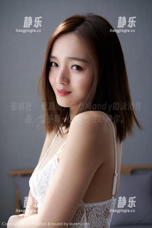 蜜桃社 - 更新啦！梦乃Mandy的泳池作品，似乎每一滴水都在呼唤你。