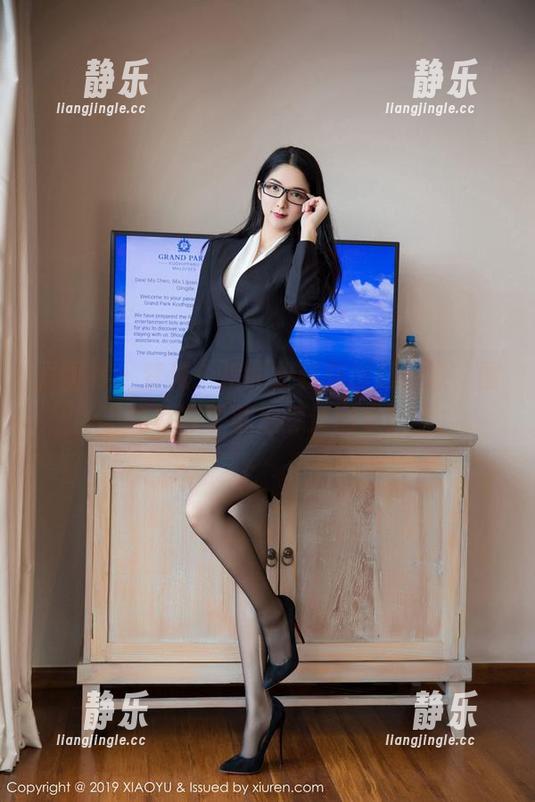 语画界-梦梵 语画界 - 梦梵:把职业装穿出超模味,图包拿去了就别想还回来!