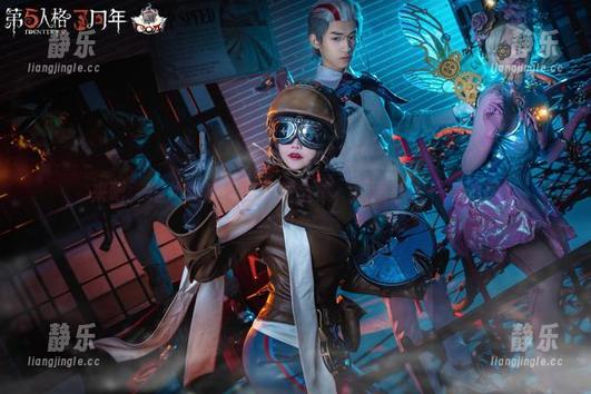 来吧，露儿大魔王的蕾丝全集，原图让人一言难尽