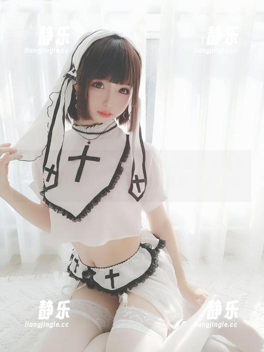 香川澪 香川澪的浴室图集:我以为我去的是洗澡,她却让我感受到一种别样的‘水’意